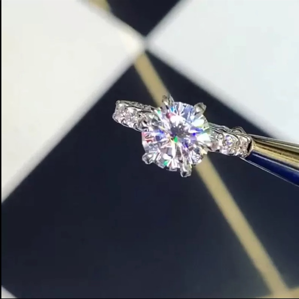 New Women’s Luxury 925 Silver wedding Ring 💍 - Picture 2 of 6